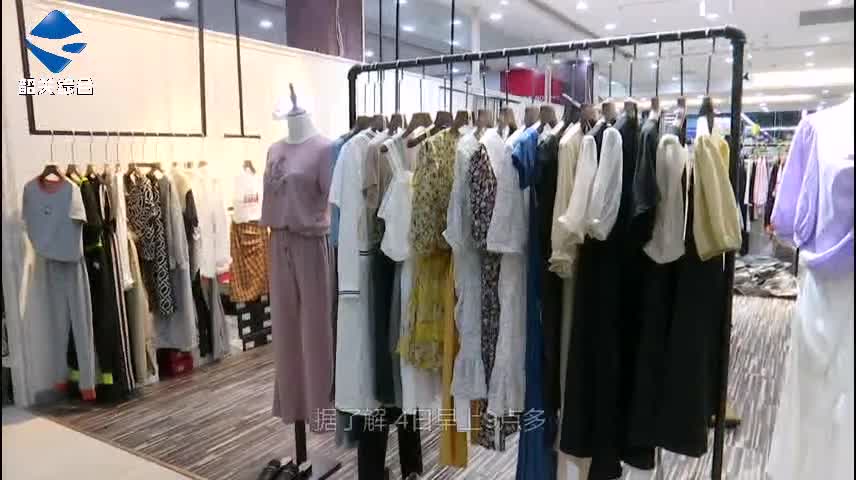 女子帶小孩行竊，沙洲尾多家服裝店“中招”